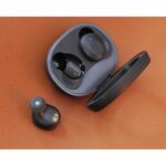 Fones de ouvido intra-auriculares sem fio Hoco TWS EQ3 pretos - Image 4